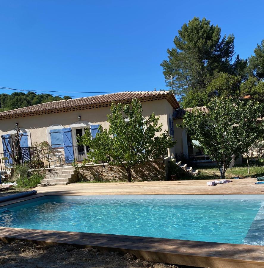 Les Manaux En Provence Bed and Breakfast Roquevaire Exteriör bild