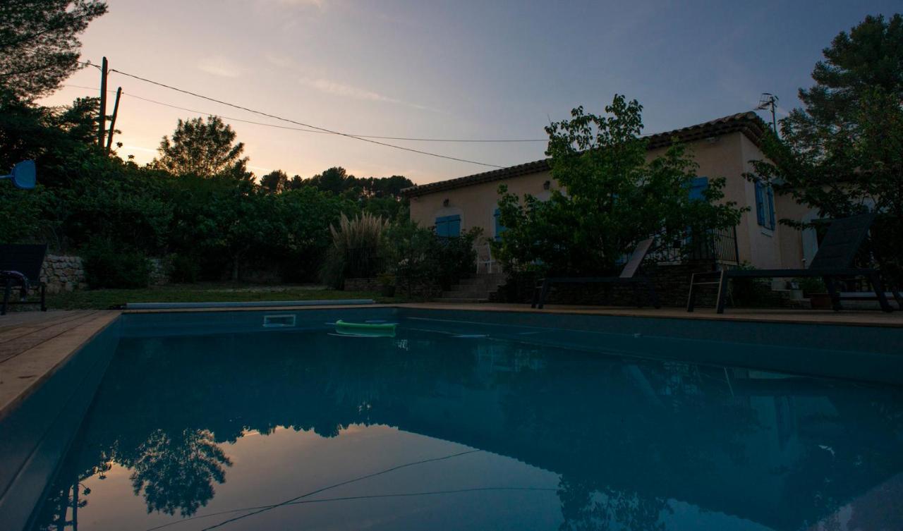 Les Manaux En Provence Bed and Breakfast Roquevaire Exteriör bild
