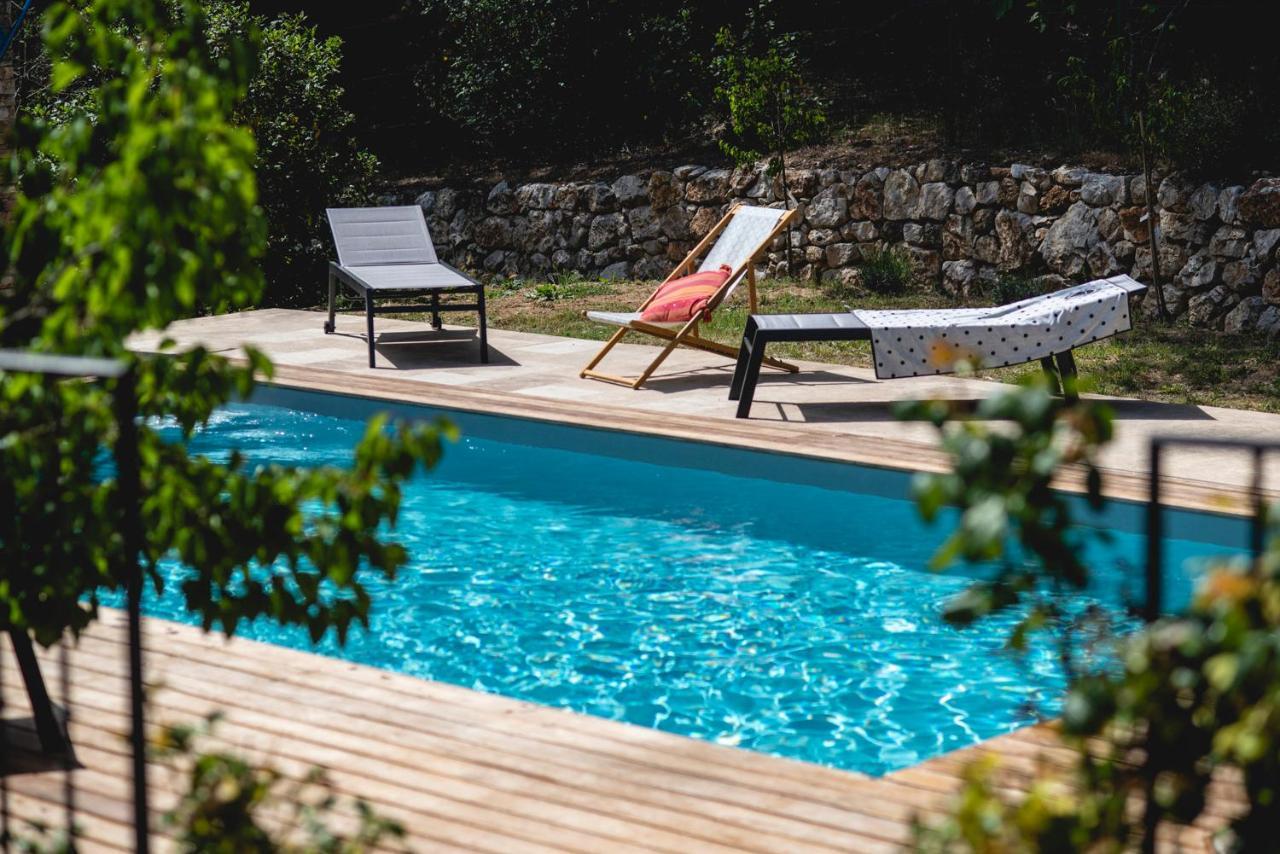 Les Manaux En Provence Bed and Breakfast Roquevaire Exteriör bild
