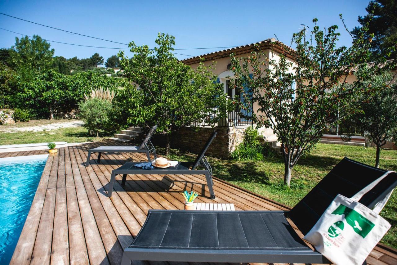 Les Manaux En Provence Bed and Breakfast Roquevaire Exteriör bild