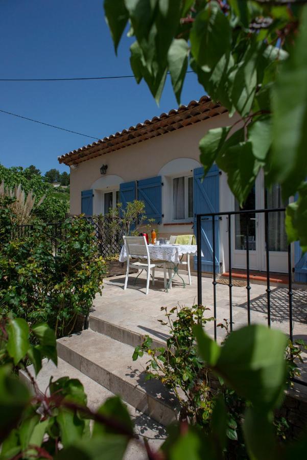 Les Manaux En Provence Bed and Breakfast Roquevaire Exteriör bild