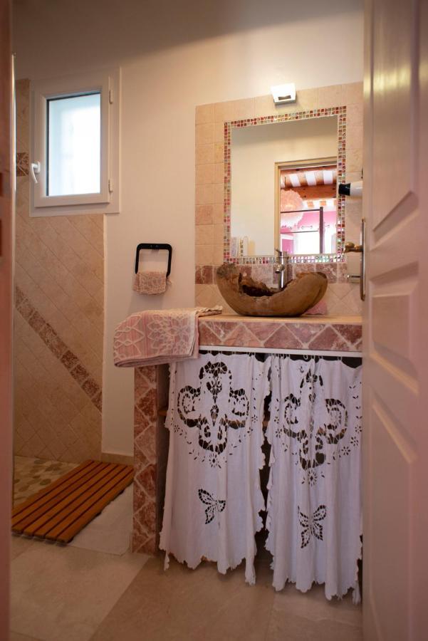 Les Manaux En Provence Bed and Breakfast Roquevaire Exteriör bild